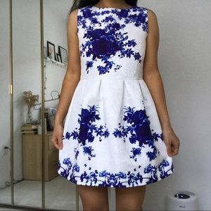 SHEIN blue and white floral dress size S (US 2/4)